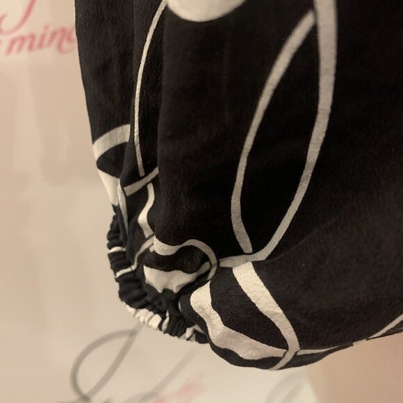 Transitions. Size Small. Silk Elastic On - Off Shoulder Raglan Sleeve Top. B35 - Picture 5 of 8